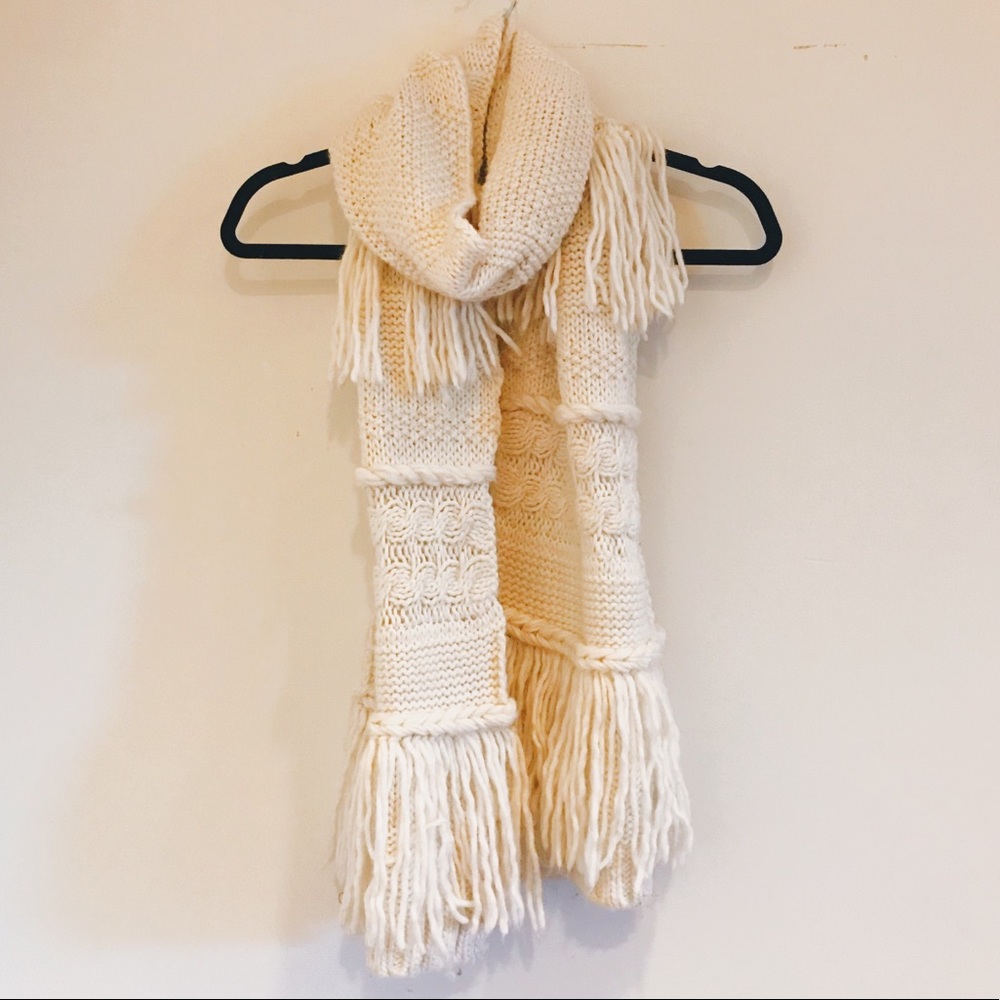 American Eagle Knit Fringe Scarf